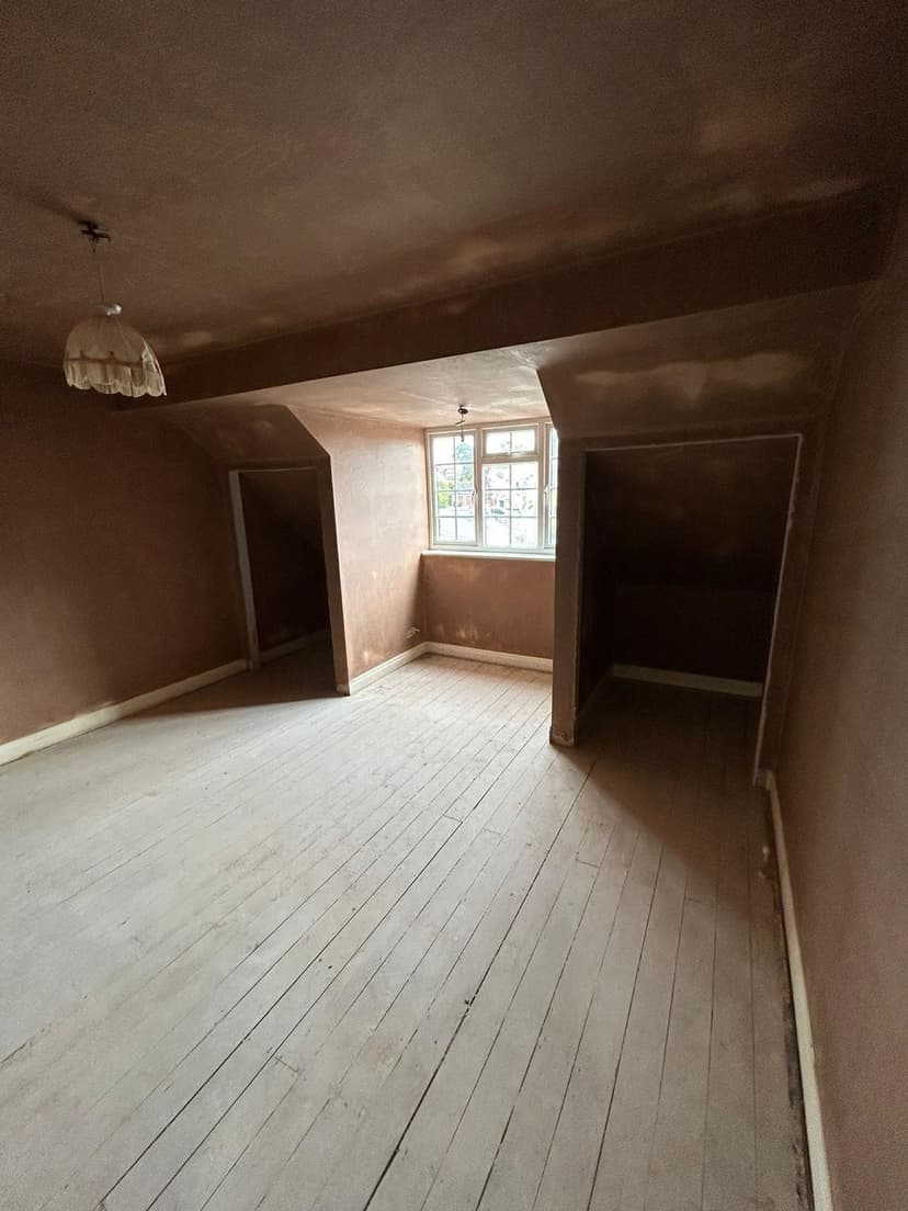 Extension with vaulted ceiling and large windows